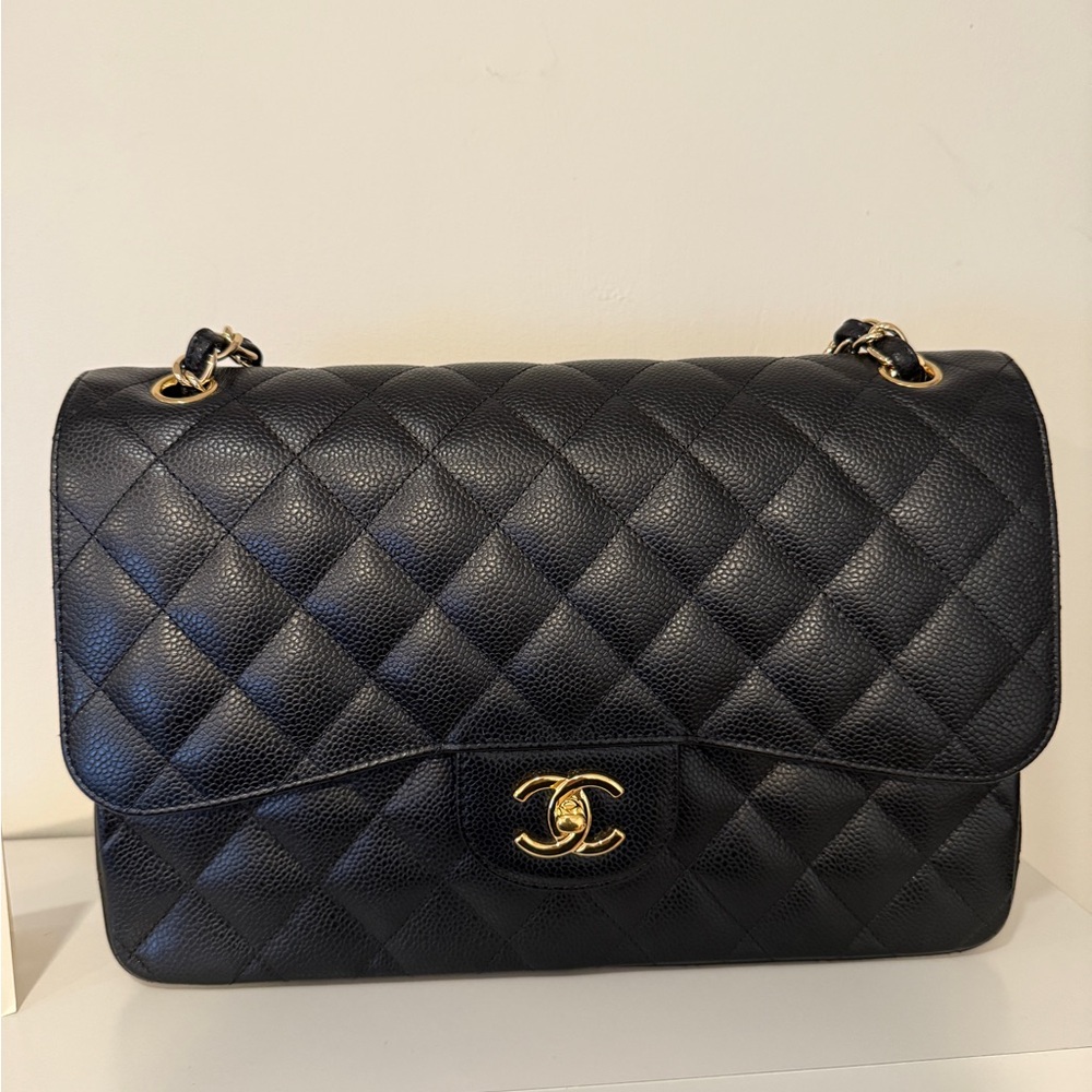Chanel Jumbo Classic Flap Black Caviar GHW